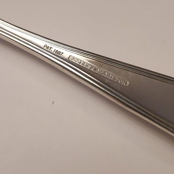 Rogers and Hamilton Antique Silver plate Sugar Spoon Scalloped Edge 6 inch - Picture 8 of 13